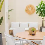 3 Min From Haussmann, Sleeps 6 , 2bdr Paris