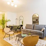Daire 3 Min From Haussmann, Sleeps 6 , 2bdr Paris