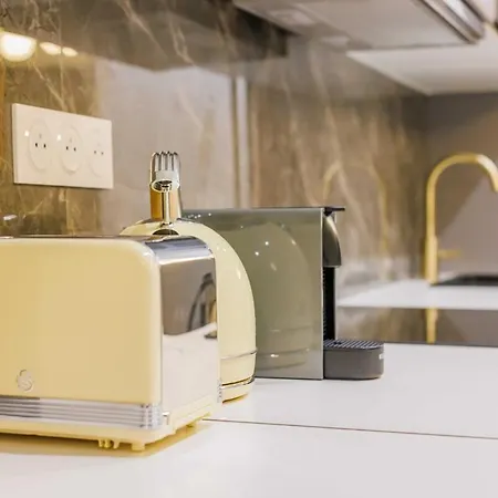 3 Min From Haussmann, Sleeps 6 , 2bdr Διαμέρισμα Παρίσι