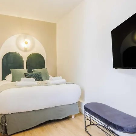 Lägenhet 3 Min From Haussmann, Sleeps 6 , 2bdr *