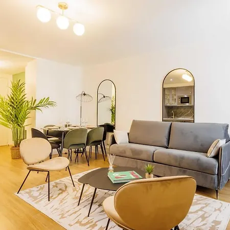 Apartman 3 Min From Haussmann, Sleeps 6 , 2bdr Párizs