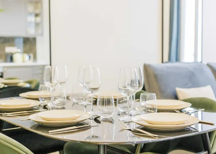 3 Min From Haussmann, Sleeps 6 , 2bdr Apartmán Paříž