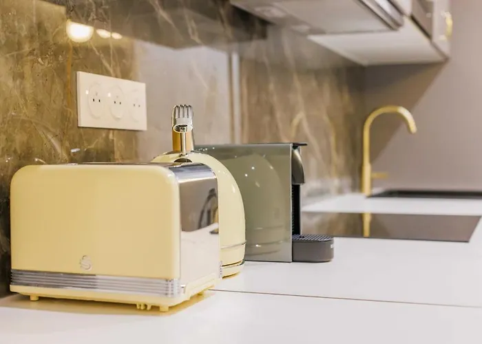 3 Min From Haussmann, Sleeps 6 , 2bdr Apartmán Paříž