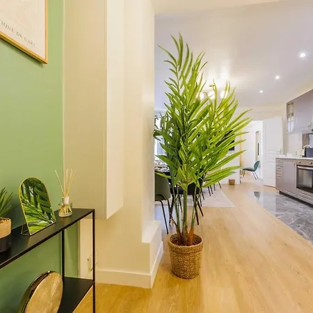 3 Min From Haussmann, Sleeps 6 , 2bdr Appartement